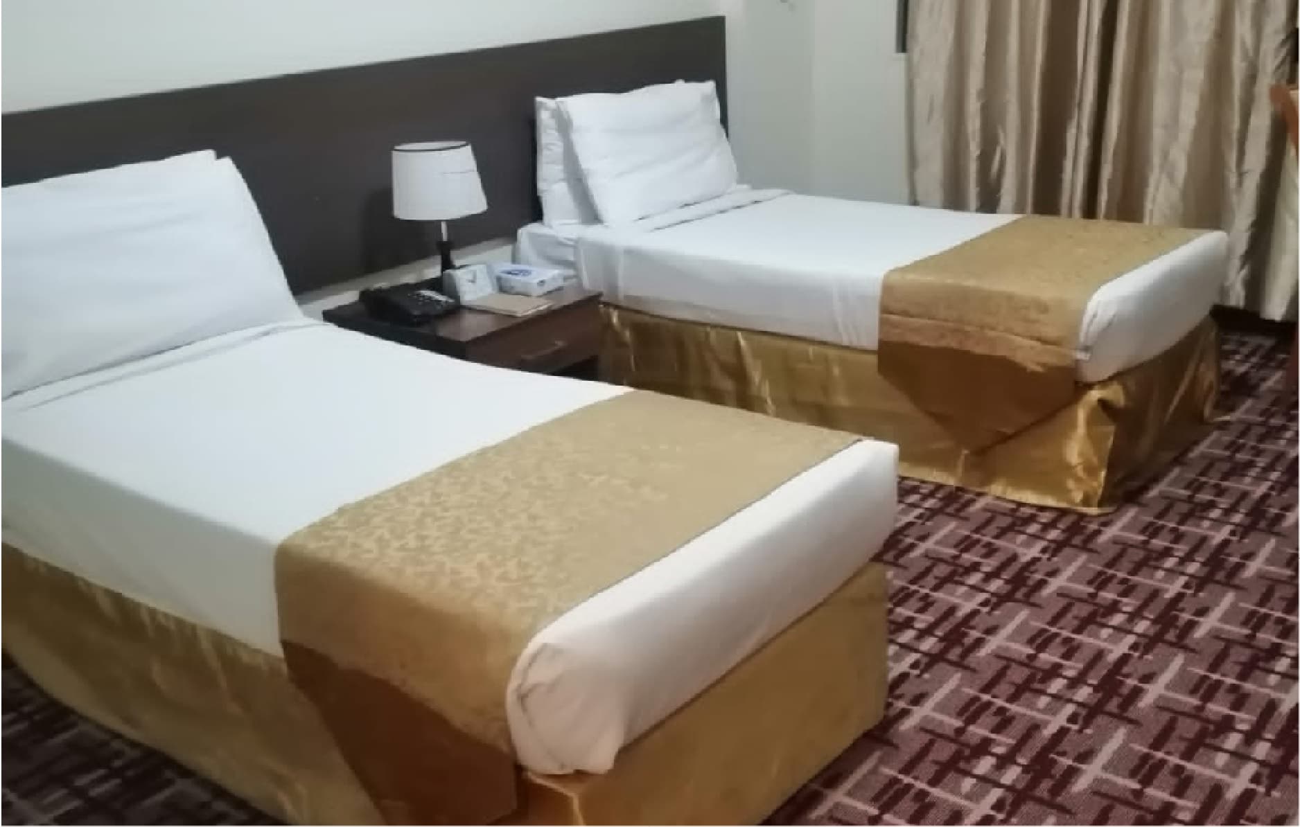 Golden Luxury — photo 1